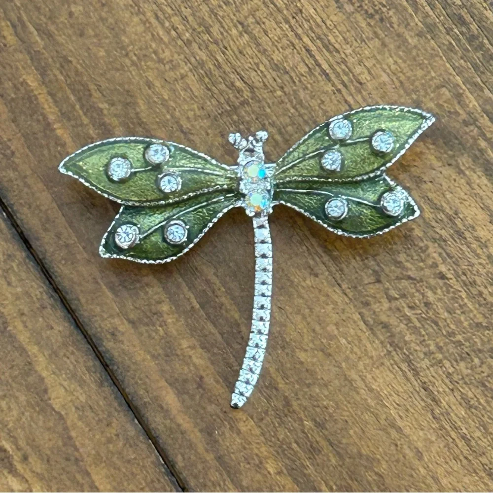 Villager Green Dragonfly Brooch NWT